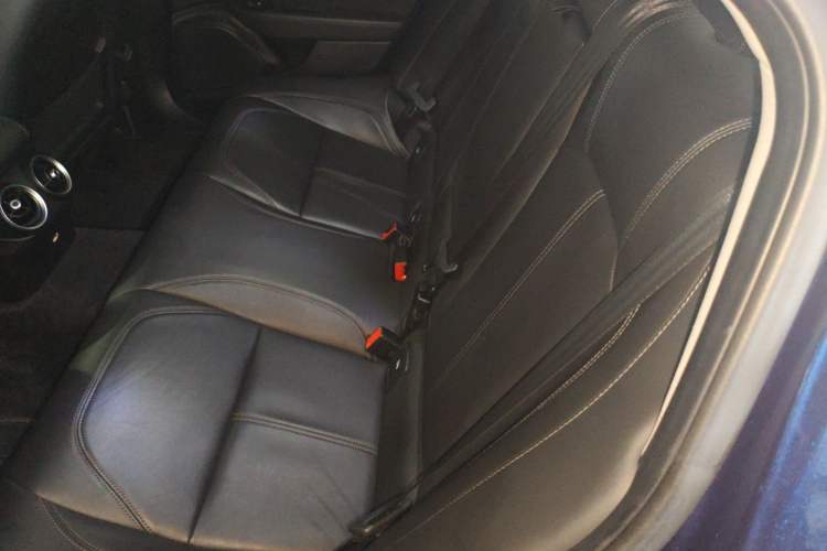 Used Alfa Romeo Giulia 2017 2.0T 280HP Luxury Edition Left Rear Seat