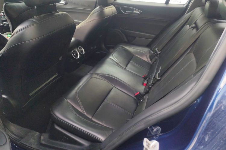 Used Alfa Romeo Giulia 2017 2.0T 280HP Luxury Edition Left Rear Seat