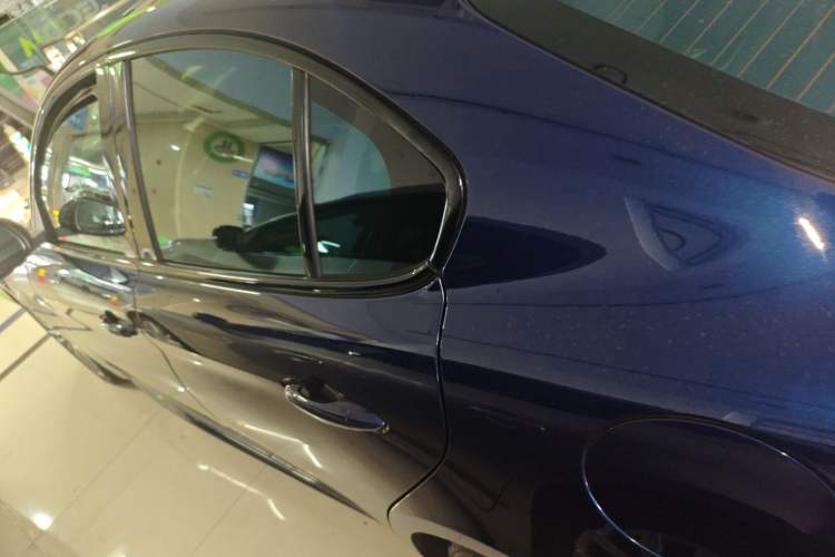 Used Alfa Romeo Giulia 2017 2.0T 280HP Luxury Edition Left Side