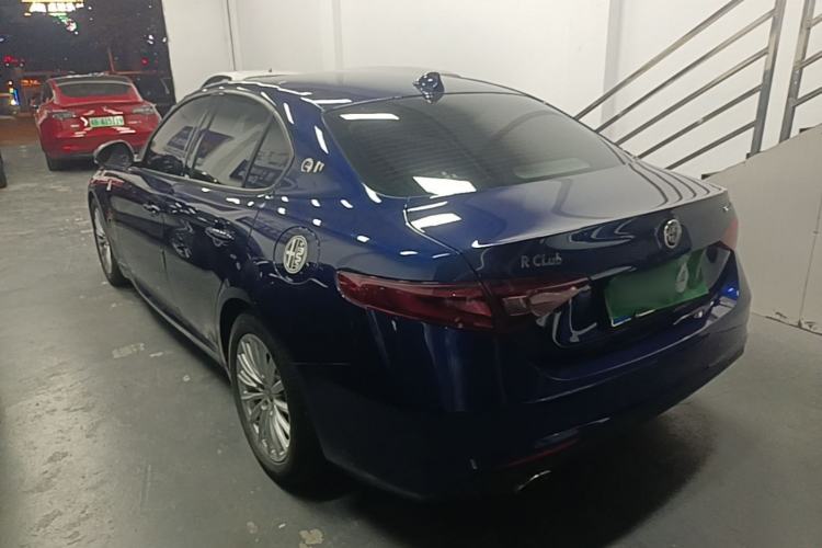 Used Alfa Romeo Giulia 2017 2.0T 200HP Elite Edition Rear Left 45 Deg