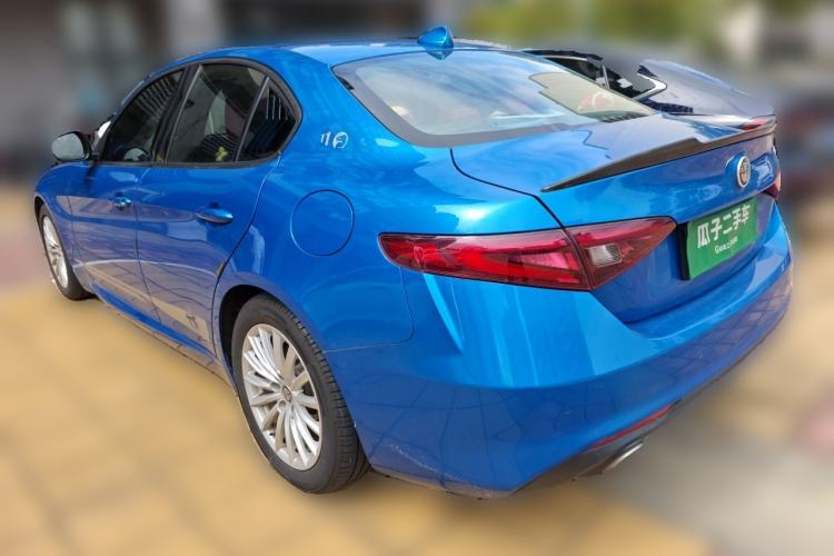 Used Alfa Romeo Giulia 2017 2.0T 200HP Elite Edition Rear Left 45 Deg