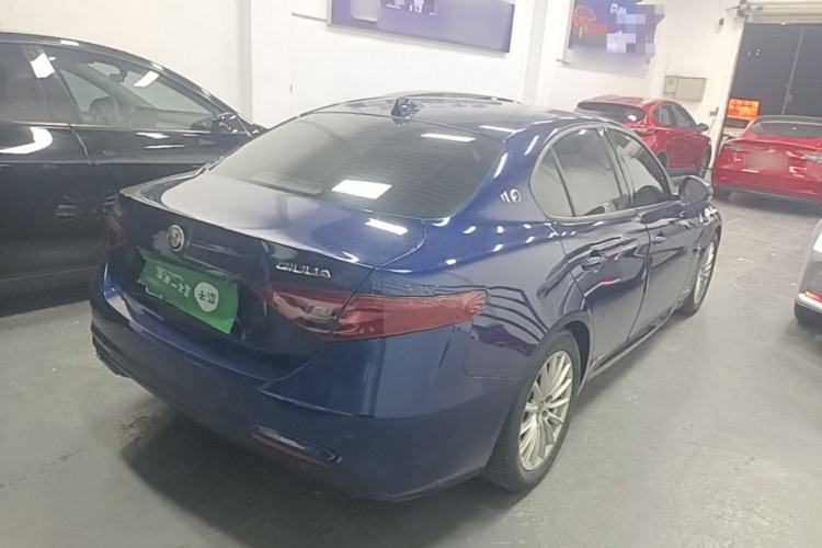 Used Alfa Romeo Giulia 2017 2.0T 200HP Elite Edition Rear Right 45 Deg