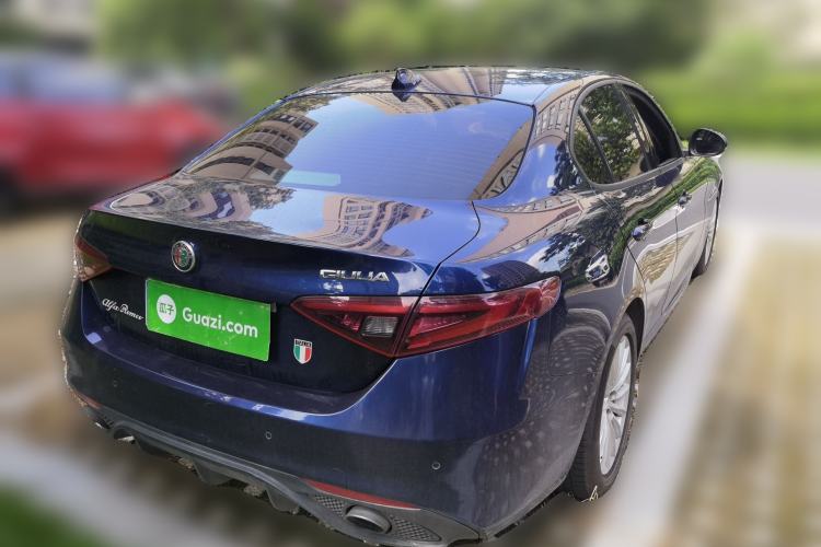 Used Alfa Romeo Giulia 2017 2.0T 200HP Elite Edition Rear Right 45 Deg