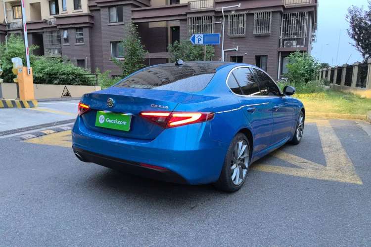 Used Alfa Romeo Giulia 2017 2.0T 200HP Luxury Edition Rear Right 45 Deg
