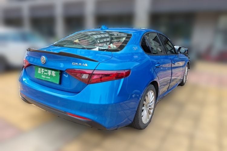 Used Alfa Romeo Giulia 2017 2.0T 200HP Elite Edition Rear Right 45 Deg