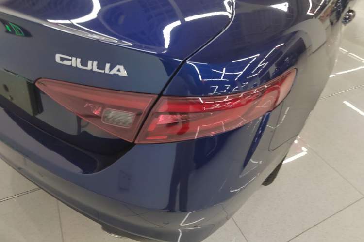 Used Alfa Romeo Giulia 2017 2.0T 280HP Luxury Edition Right Rear Taillight