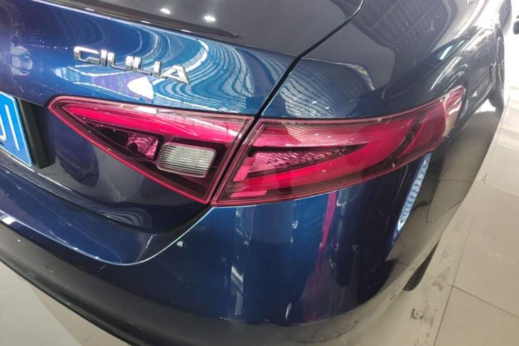 Used Alfa Romeo Giulia 2017 2.0T 200HP Luxury Edition Right Rear Taillight
