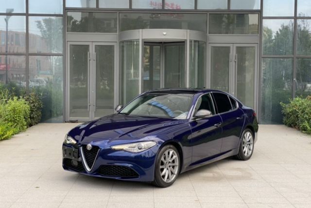 Used Alfa Romeo Giulia 2017 2.0T 200HP Luxury Edition
