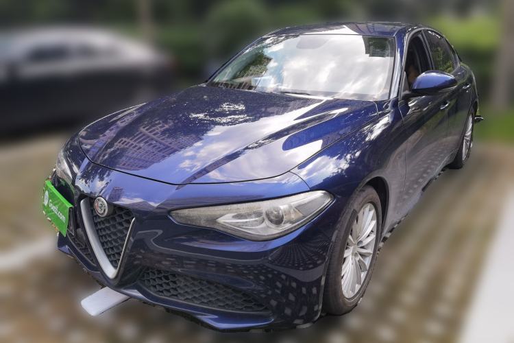 Alfa Romeo Giulia 2017 2.0T 200HP Elite Edition مستعملة Guazi used car, China used car export, Used car for sale, Used  cars, Cheapest cars for sale