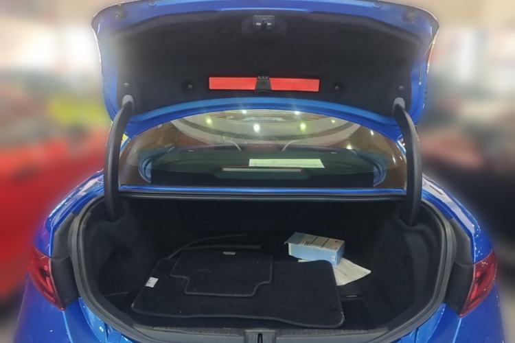 Used Alfa Romeo Giulia 2017 2.0T 200HP Elite Edition Trunk