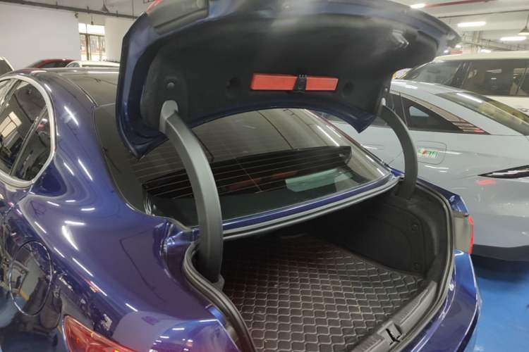 Used Alfa Romeo Giulia 2017 2.0T 200HP Luxury Edition Trunk