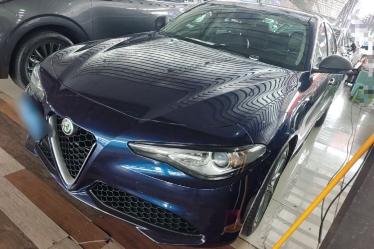 Used Alfa Romeo Giulia 2017 2.0T 200HP Luxury Edition Guazi used car, China used car export, Used car for sale, Used  cars, Cheapest cars for sale