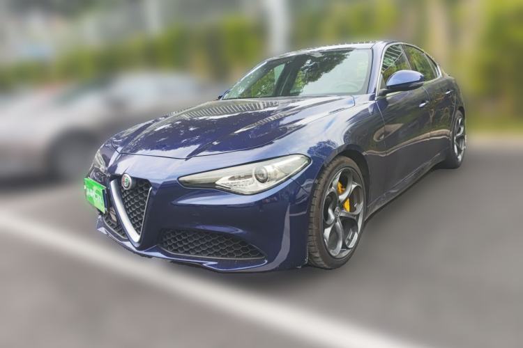 Alfa Romeo Giulia 2017 2.0T 280HP Luxury Edition de segunda mano Guazi used car, China used car export, Used car for sale, Used cars, Cheapest cars for sale