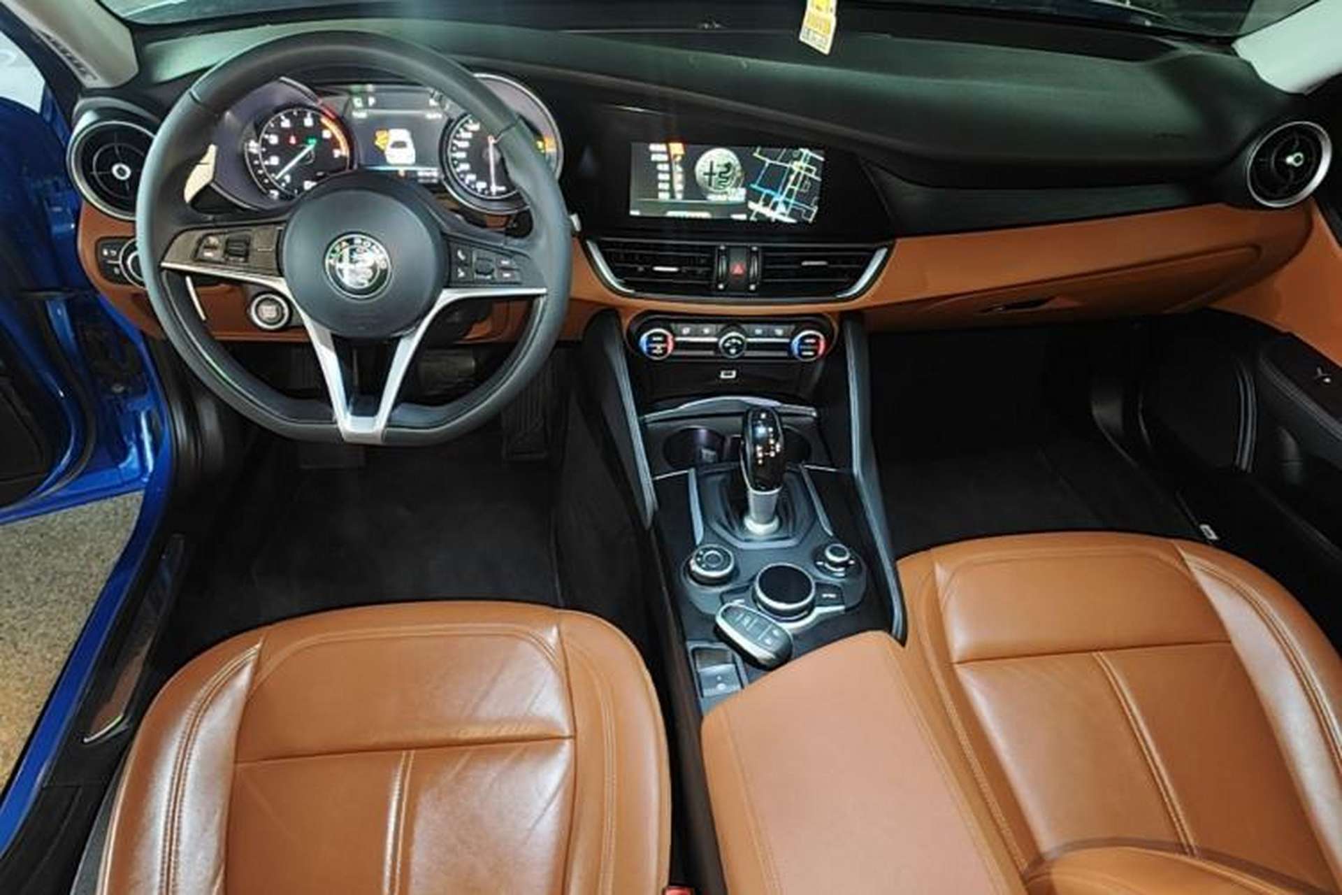 Used Alfa Romeo Giulia 2017 2.0T 280HP Luxury Edition Center Console