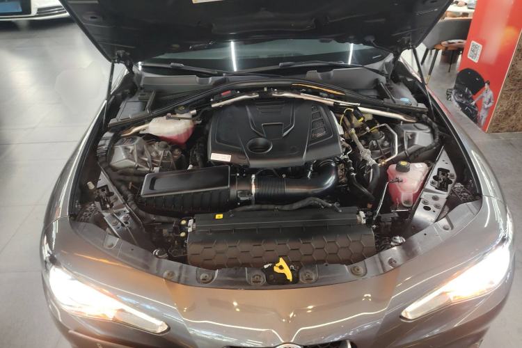 Used Alfa Romeo Giulia 2017 2.0T 200HP Luxury Edition Engine Bay