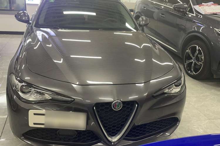 Used Alfa Romeo Giulia 2017 2.0T 200HP Luxury Edition Front
