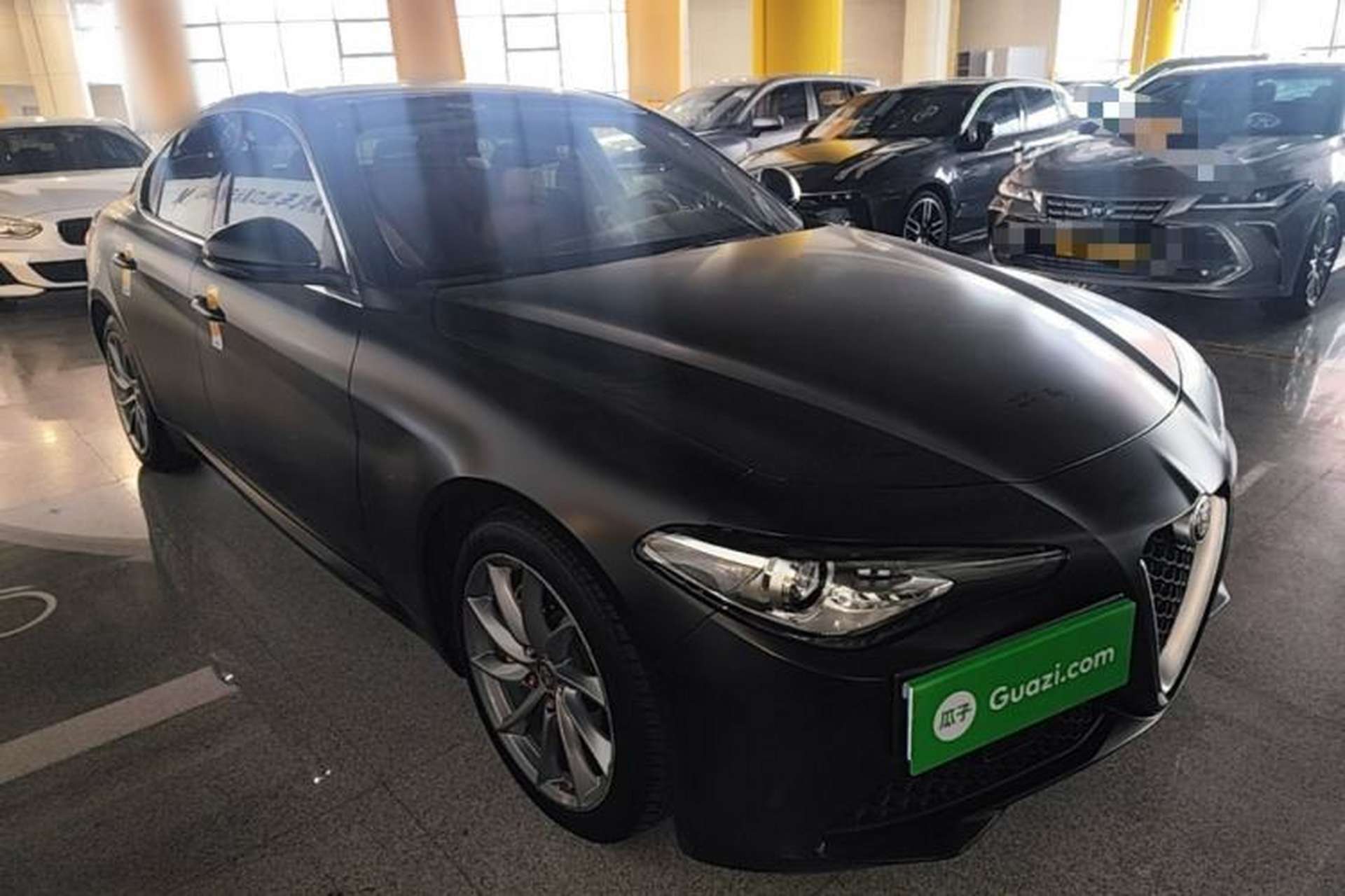 Used Alfa Romeo Giulia 2017 2.0T 280HP Luxury Edition Front Right 45 Deg