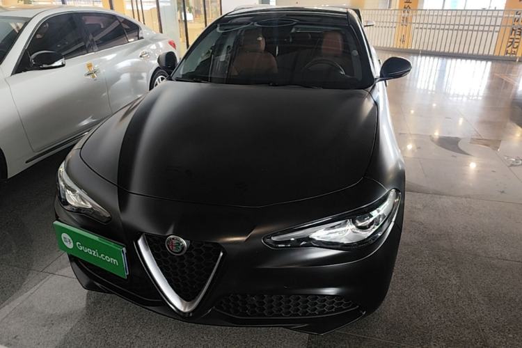 Used Alfa Romeo Giulia 2017 2.0T 280HP Luxury Edition Front