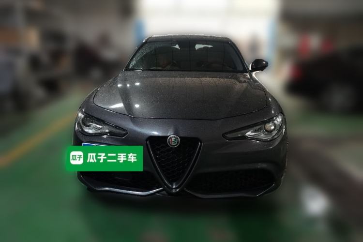 Used Alfa Romeo Giulia 2017 2.0T 200HP Elite Edition Front