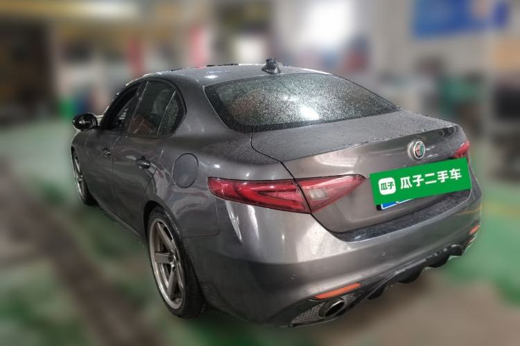 Used Alfa Romeo Giulia 2017 2.0T 200HP Elite Edition Rear Left 45 Deg