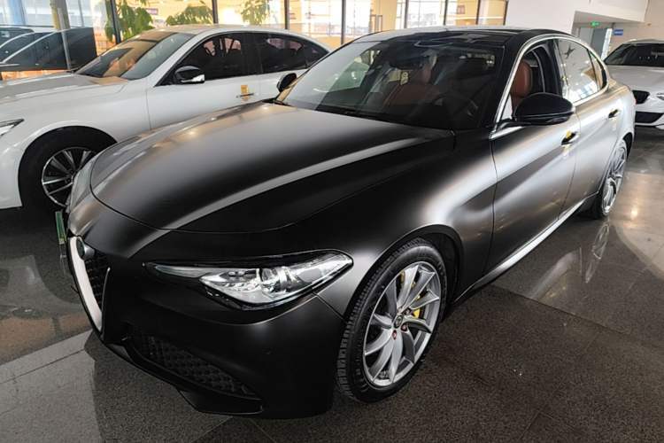 Used Alfa Romeo Giulia 2017 2.0T 280HP Luxury Edition Guazi used car, China used car export, Used car for sale, Used cars, Cheapest cars for sale