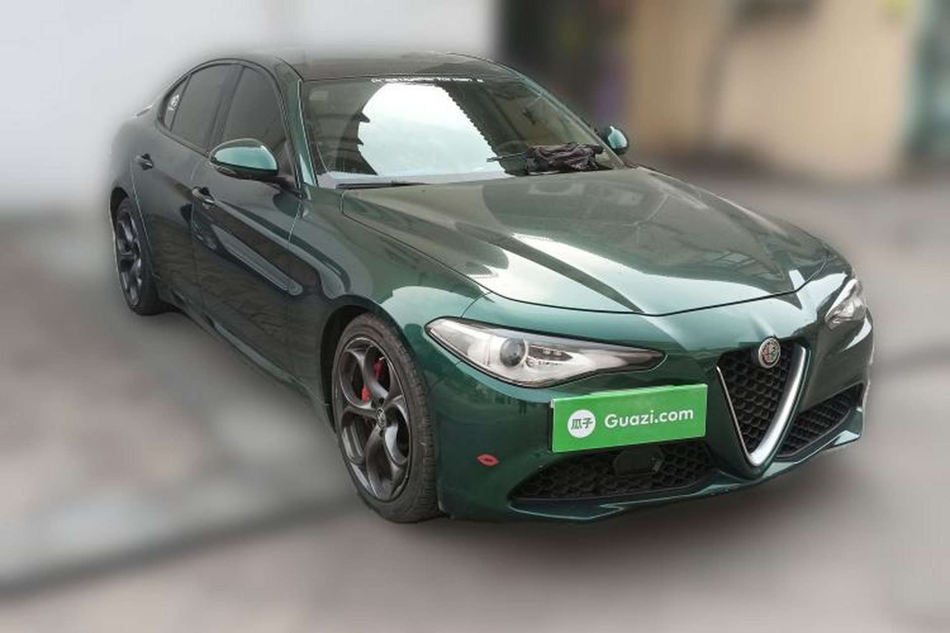 Used Alfa Romeo Giulia 2017 2.0T 280HP Luxury Edition Exterior 2