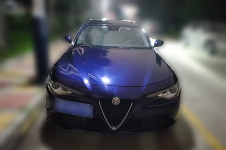 Used Alfa Romeo Giulia 2017 2.0T 200HP Luxury Edition Front