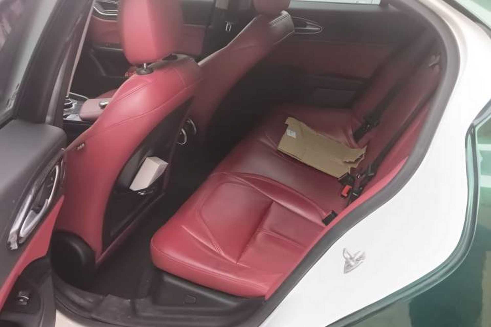 Used Alfa Romeo Giulia 2017 2.0T 280HP Luxury Edition Interior 4