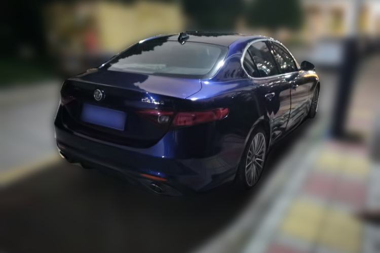 Used Alfa Romeo Giulia 2017 2.0T 200HP Luxury Edition Rear Right 45 Deg