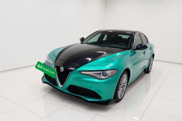 Alfa Romeo Giulia 2017 2.0T 200HP Luxury Edition с пробегом
