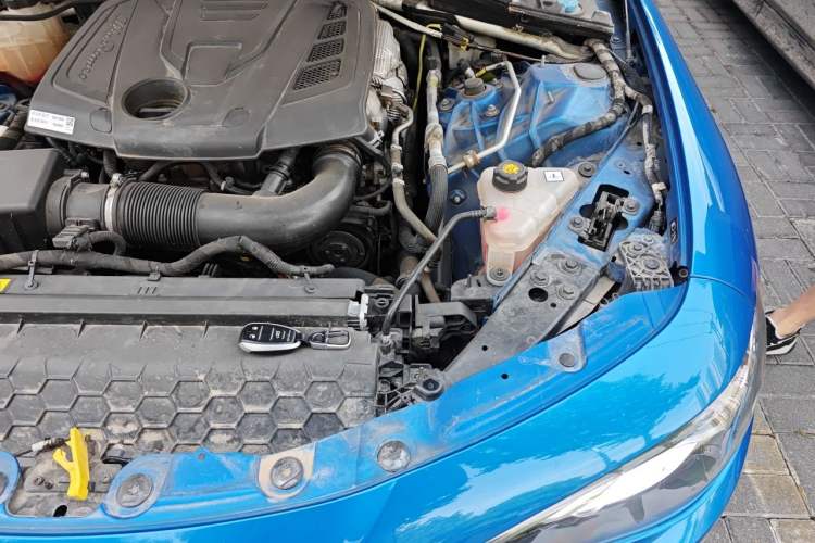 Used Alfa Romeo Giulia 2017 2.0T 200HP Luxury Edition Engine Bay Left