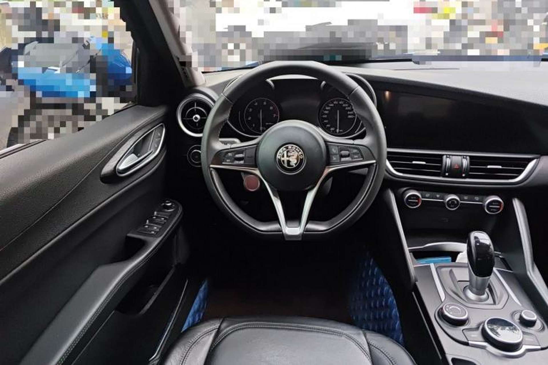 Used Alfa Romeo Giulia 2017 2.0T 200HP Luxury Edition Steering Wheel