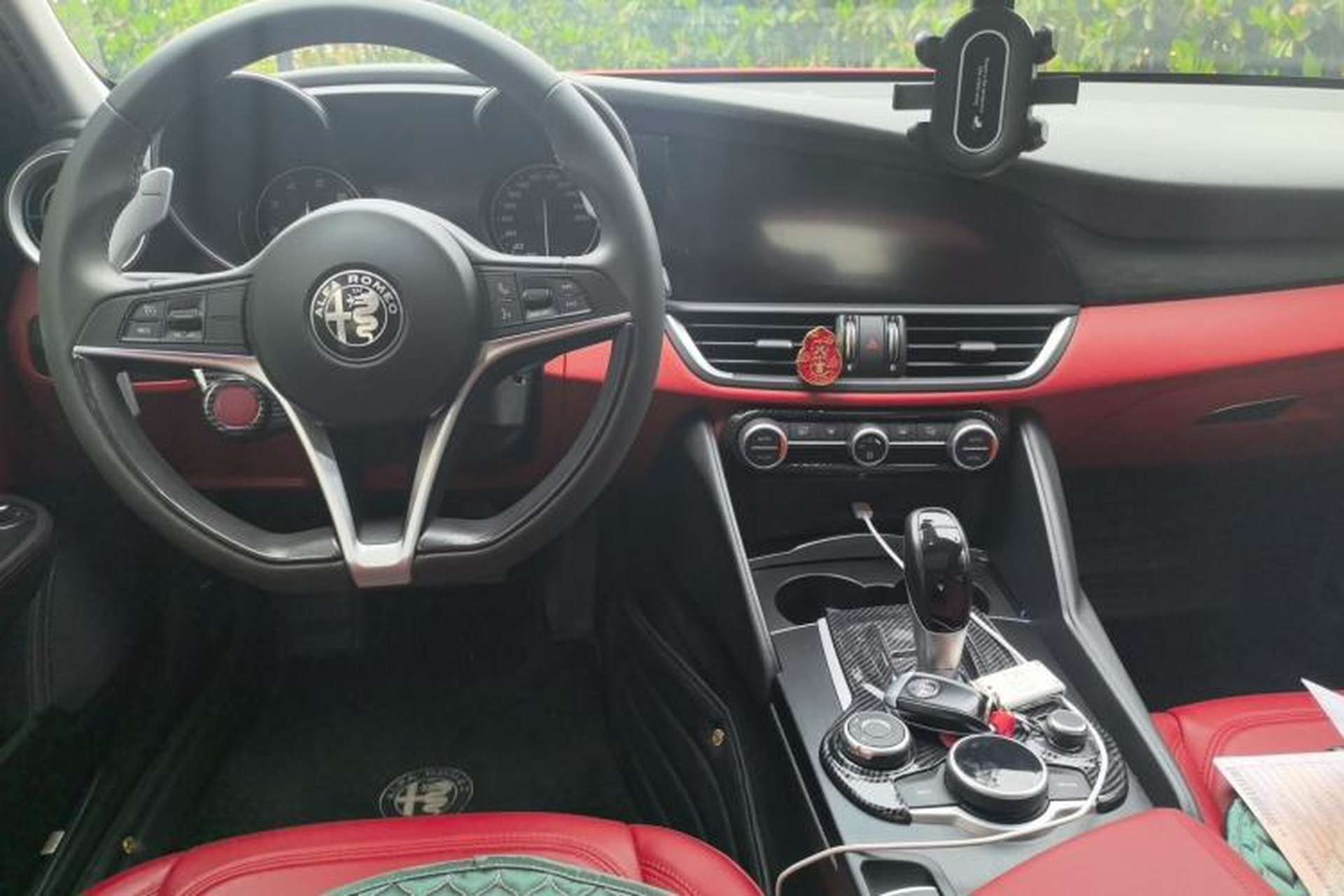 Used Alfa Romeo Giulia 2017 2.0T 280HP Luxury Edition Center Console