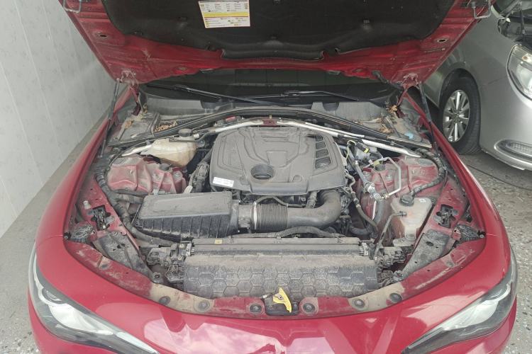 Used Alfa Romeo Giulia 2017 2.0T 200HP Luxury Edition Engine Bay