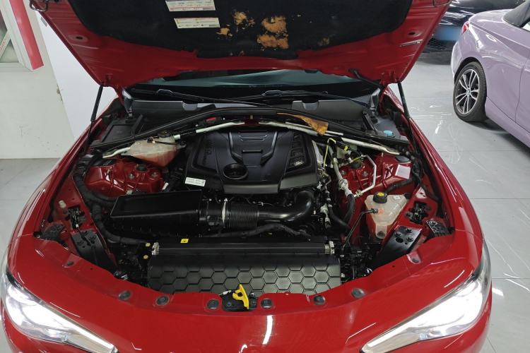 Used Alfa Romeo Giulia 2017 2.0T 200HP Elite Edition Engine Bay