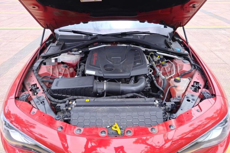 Used Alfa Romeo Giulia 2017 2.0T 280HP Luxury Sport Edition Engine Bay