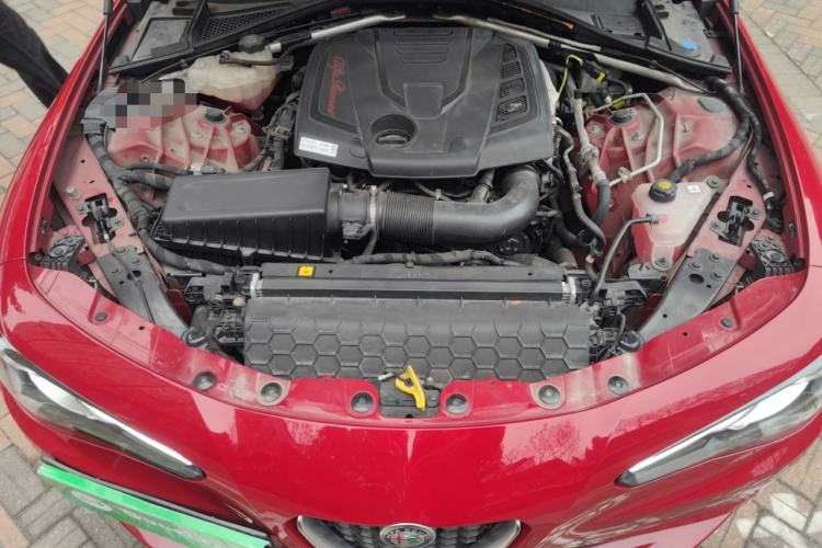Used Alfa Romeo Giulia 2017 2.0T 280HP Luxury Edition Engine Bay