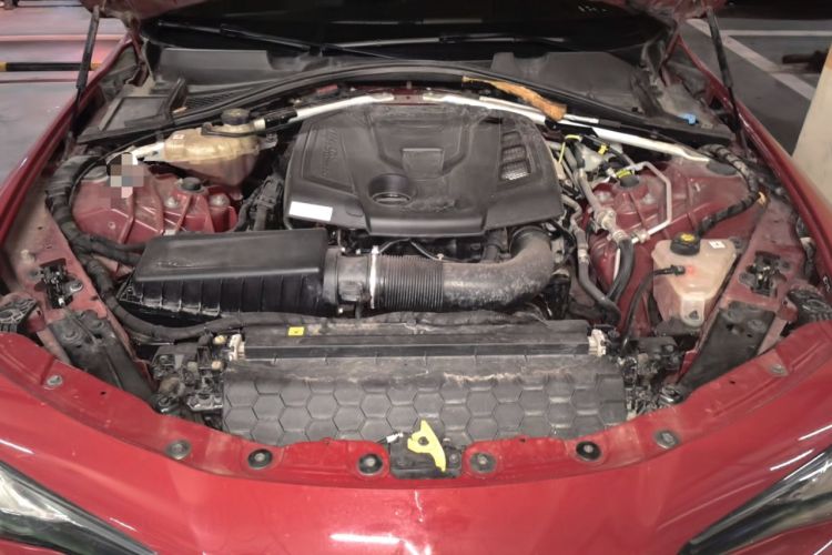 Used Alfa Romeo Giulia 2017 2.0T 200HP Luxury Edition Engine Bay