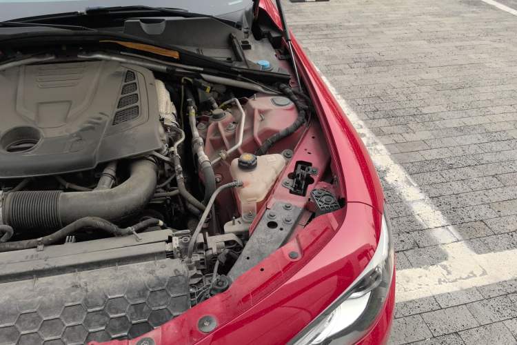 Used Alfa Romeo Giulia 2017 2.0T 200HP Luxury Edition Engine Bay Left