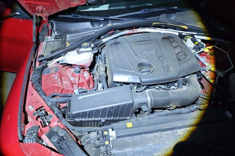 Used Alfa Romeo Giulia 2017 2.0T 200HP Elite Edition Engine Bay Right