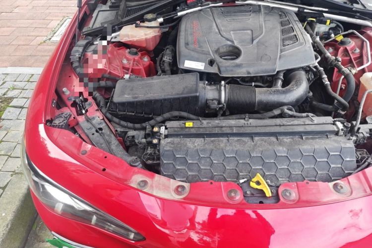 Used Alfa Romeo Giulia 2017 2.0T 280HP Luxury Sport Edition Engine Bay Right