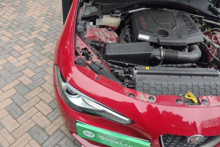 Used Alfa Romeo Giulia 2017 2.0T 280HP Luxury Edition Engine Bay Right