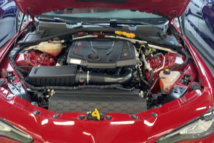 Used Alfa Romeo Giulia 2017 2.0T 280HP Luxury Edition Engine Bay