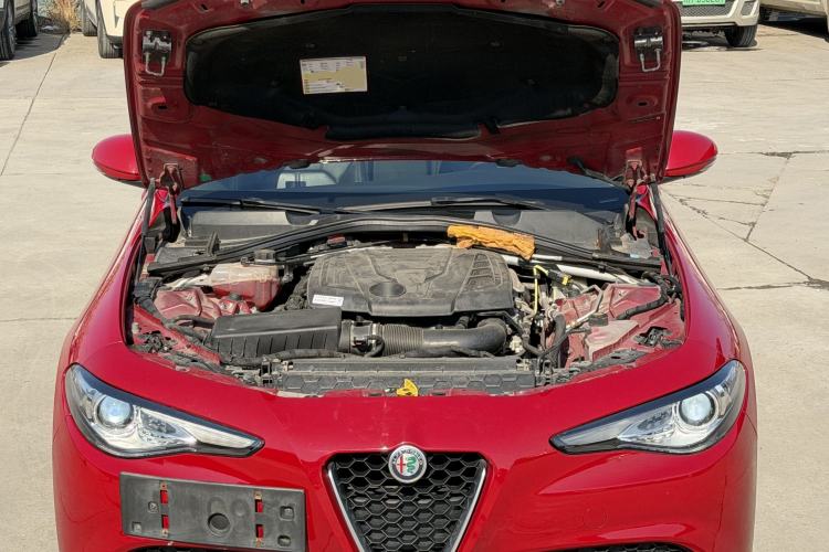 Used Alfa Romeo Giulia 2017 2.0T 200HP Luxury Edition Engine Bay