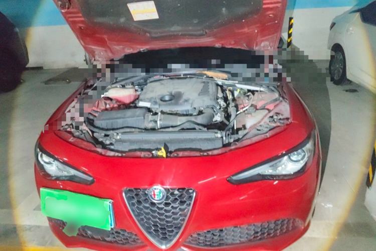 Used Alfa Romeo Giulia 2017 2.0T 280HP Milano Limited Edition Engine Bay