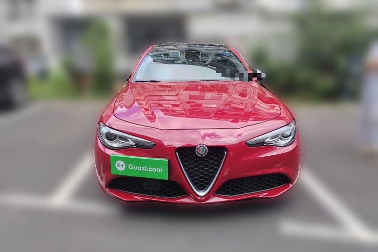 Used Alfa Romeo Giulia 2017 2.0T 280HP Luxury Edition Exterior 1