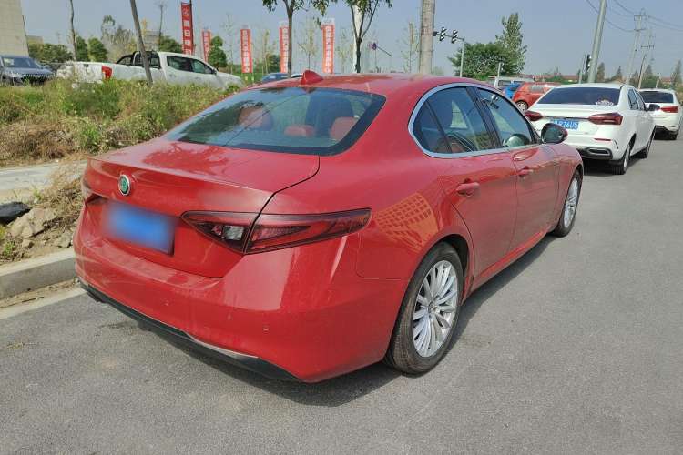 Used Alfa Romeo Giulia 2017 2.0T 200HP Elite Edition Exterior 3