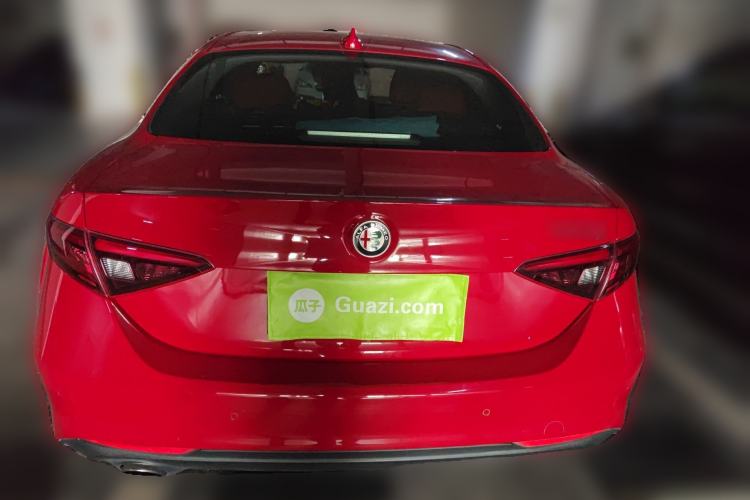 Used Alfa Romeo Giulia 2017 2.0T 200HP Elite Edition Exterior 4
