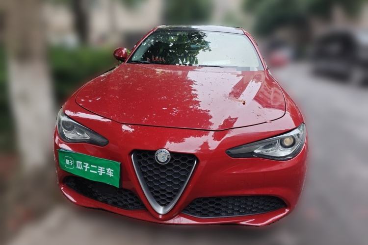 Used Alfa Romeo Giulia 2017 2.0T 280HP Luxury Edition Front