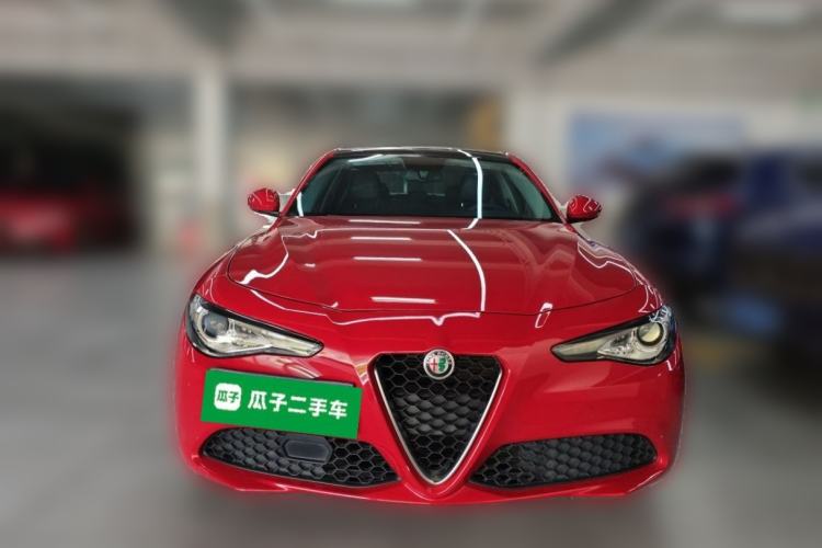 Used Alfa Romeo Giulia 2017 2.0T 280HP Luxury Edition Front